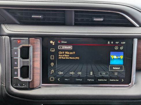 Used 2023 GMC Yukon XL Denali Ultimate w/ LPO, Floor Liner Package AWD/4WD image 20