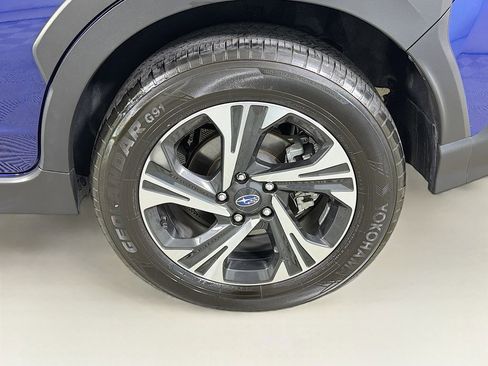 Used 2024 Subaru Crosstrek 2.0i Premium image 32