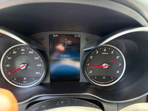 Used 2022 Mercedes-Benz GLC 300 4MATIC image 2
