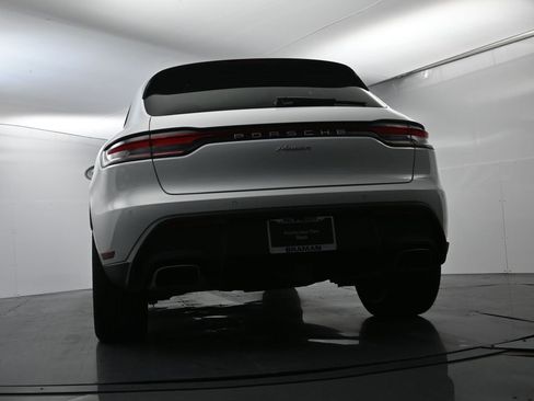 Certified 2024 Porsche Macan image 47