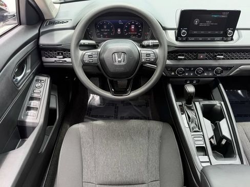 Certified 2025 Honda Accord SE image 13