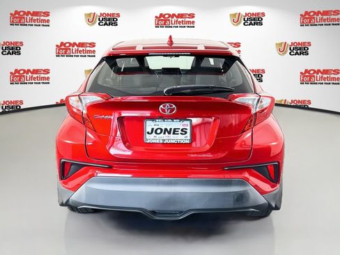 Certified 2021 Toyota C-HR XLE FWD image 14