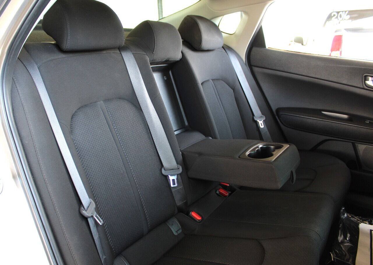 Used 2017 Kia Optima LX w/ Option Group 014 FWD image 12