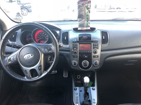 Used 2010 Kia Forte SX image 11