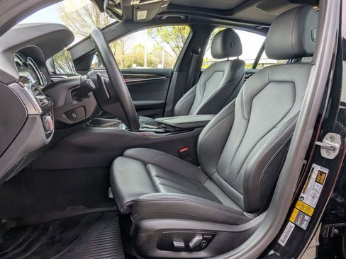 Used 2018 BMW 530e 530e iPerformance image 5