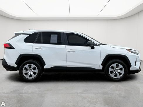 Used 2024 Toyota RAV4 LE FWD image 8