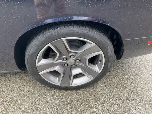 Used 2012 Dodge Challenger R/T RWD image 17