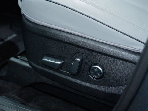 Used 2023 Hyundai Palisade SEL w/ Premium Package AWD/4WD image 15
