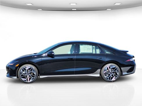 New 2023 Hyundai Ioniq 6 Limited image 9