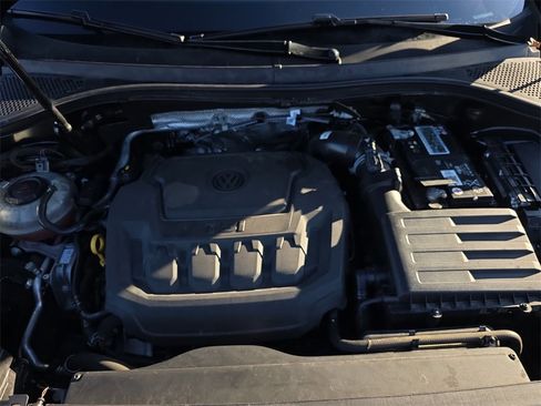 Used 2023 Volkswagen Tiguan SE R-Line image 26