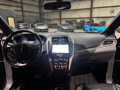 Used 2019 Lincoln MKC Premiere image 28