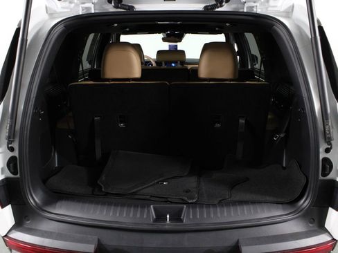 Used 2024 Hyundai Santa Fe Limited FWD image 18