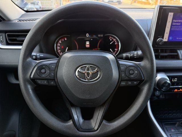 Used 2025 Toyota RAV4 XLE FWD image 13