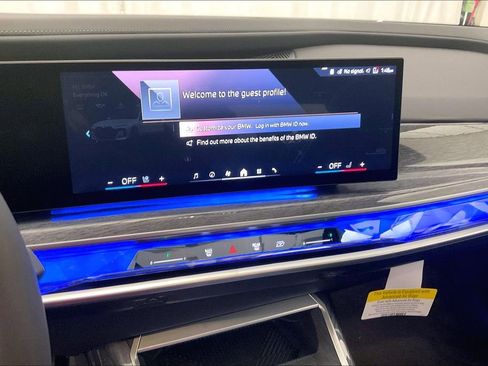 Used 2024 BMW 750e xDrive w/ Premium Package 2 image 10