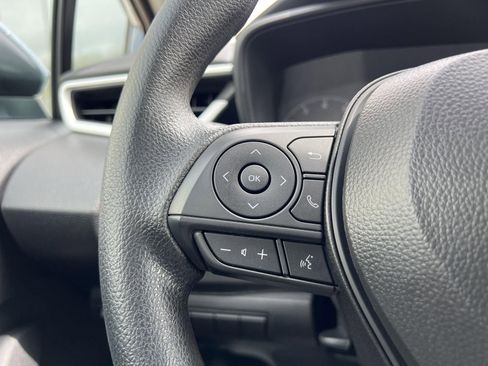 Used 2025 Toyota Corolla LE w/ LE Premium Package image 25