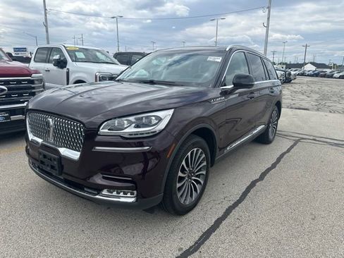 Used 2023 Lincoln Aviator Reserve w/ Equipment Group 201A AWD/4WD image 2