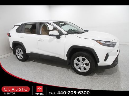 Certified 2025 Toyota RAV4 LE AWD/4WD image 1