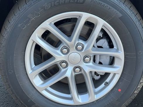 New 2026 Jeep Grand Cherokee Laredo X AWD/4WD image 6