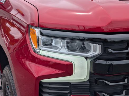 Used 2022 Chevrolet Silverado 1500 LT Trail Boss w/ LT Trail Boss Premium Package AWD/4WD image 5