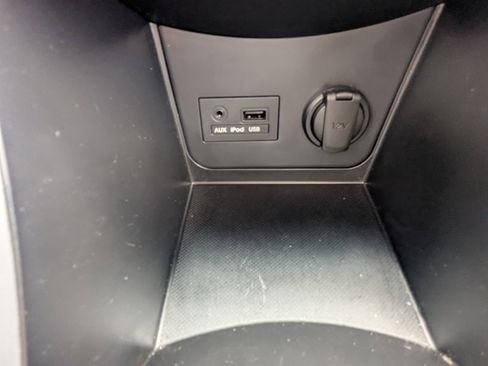 Used 2013 Hyundai Accent GLS FWD image 23