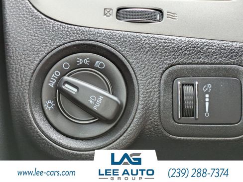 Used 2017 Dodge Journey Crossroad FWD image 19