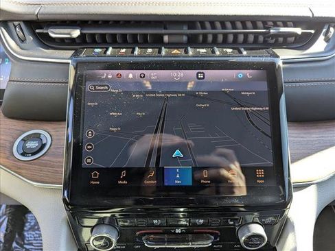 Used 2022 Jeep Grand Cherokee Summit image 12