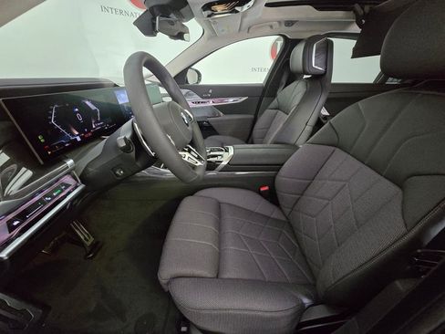 New 2025 BMW 760i xDrive image 10