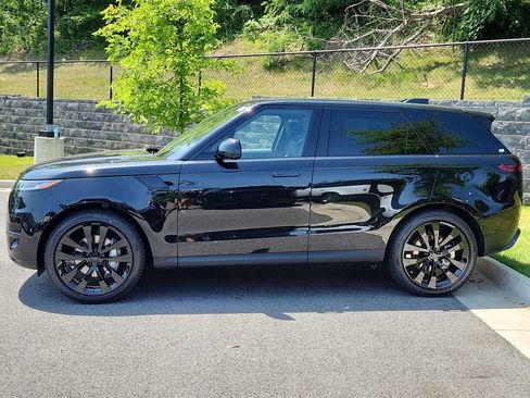 New 2026 Land Rover Range Rover Sport SE AWD/4WD image 6