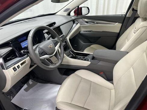 Certified 2024 Cadillac XT5 Premium Luxury AWD/4WD image 15