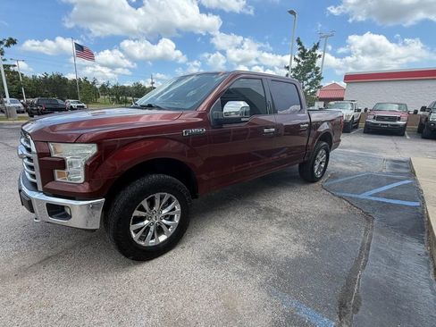 Used 2017 Ford F150 XLT w/ Equipment Group 302A Luxury AWD/4WD image 3