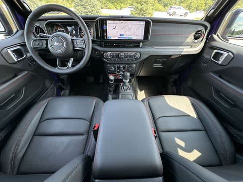 Used 2026 Jeep Wrangler Unlimited Rubicon AWD/4WD image 21