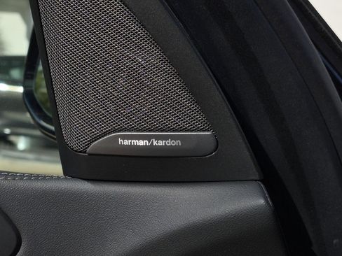 Certified 2024 BMW X7 xDrive40i w/ M Sport Package image 28