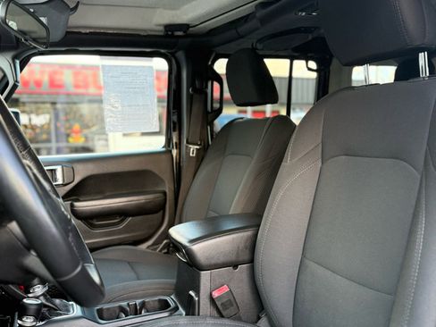 Used 2019 Jeep Wrangler Unlimited Sport S image 7