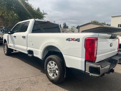 Used 2023 Ford F350 XLT AWD/4WD image 5
