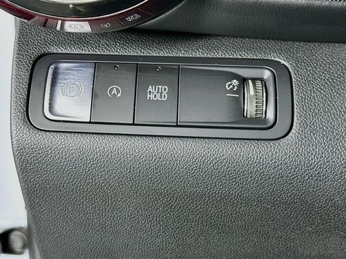 Used 2026 Chevrolet Equinox RS w/ Convenience Package III FWD image 17