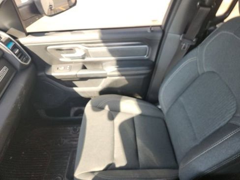Used 2019 RAM 1500 Big Horn AWD/4WD image 14