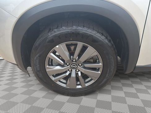 Used 2025 Nissan Pathfinder SV AWD/4WD image 24