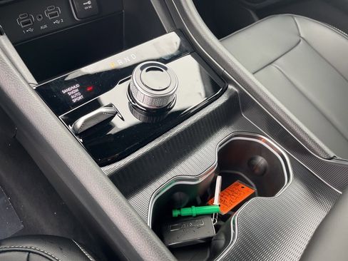 New 2025 Jeep Grand Cherokee Limited image 22