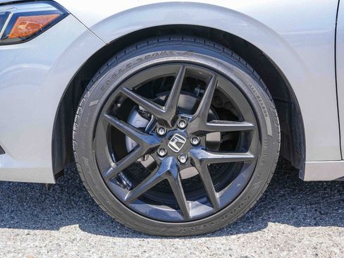 Used 2023 Honda Civic Sport image 12