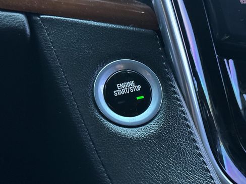 Used 2019 Cadillac Escalade 2WD 4dr image 33