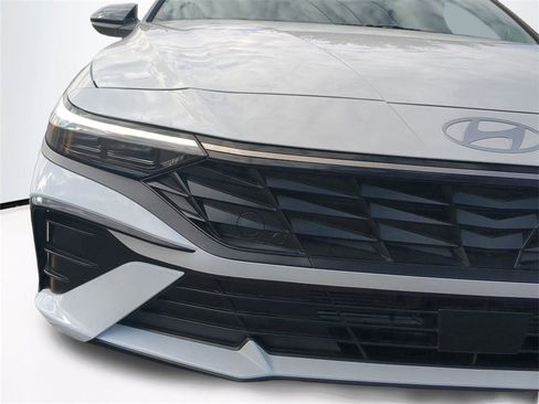 New 2026 Hyundai Elantra SEL Sport image 10