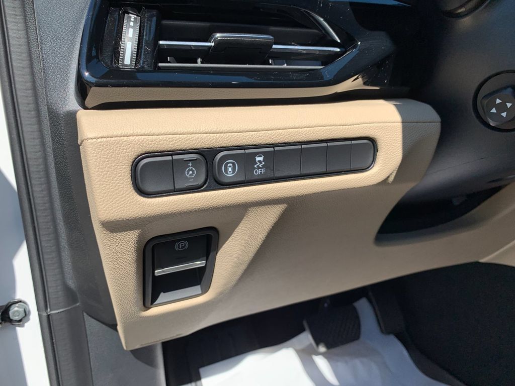 Used 2025 Acura MDX SH-AWD image 33