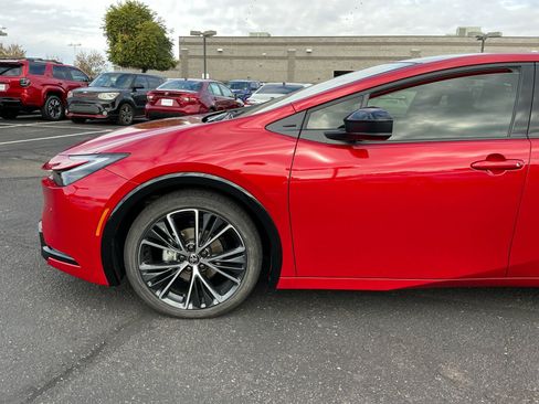 Certified 2025 Toyota Prius XLE image 24