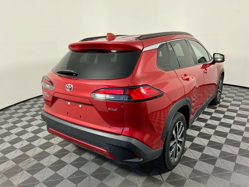 Used 2022 Toyota Corolla Cross XLE FWD image 3