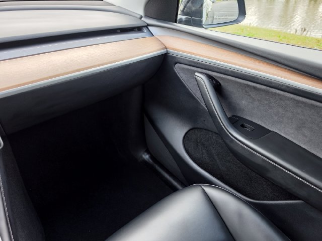 Used 2023 Tesla Model Y Long Range AWD/4WD image 27