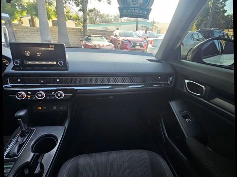 Used 2022 Honda Civic LX image 24