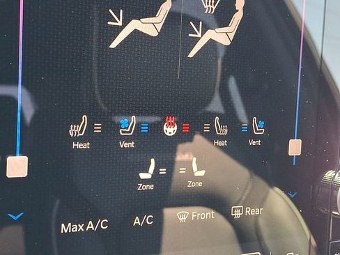 Used 2025 RAM 1500 Laramie AWD/4WD image 25