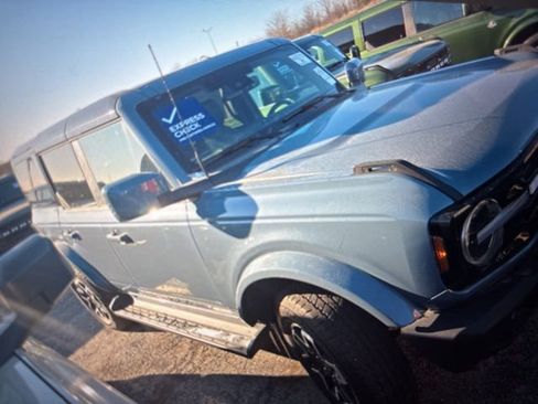 Used 2025 Ford Bronco Outer Banks image 12