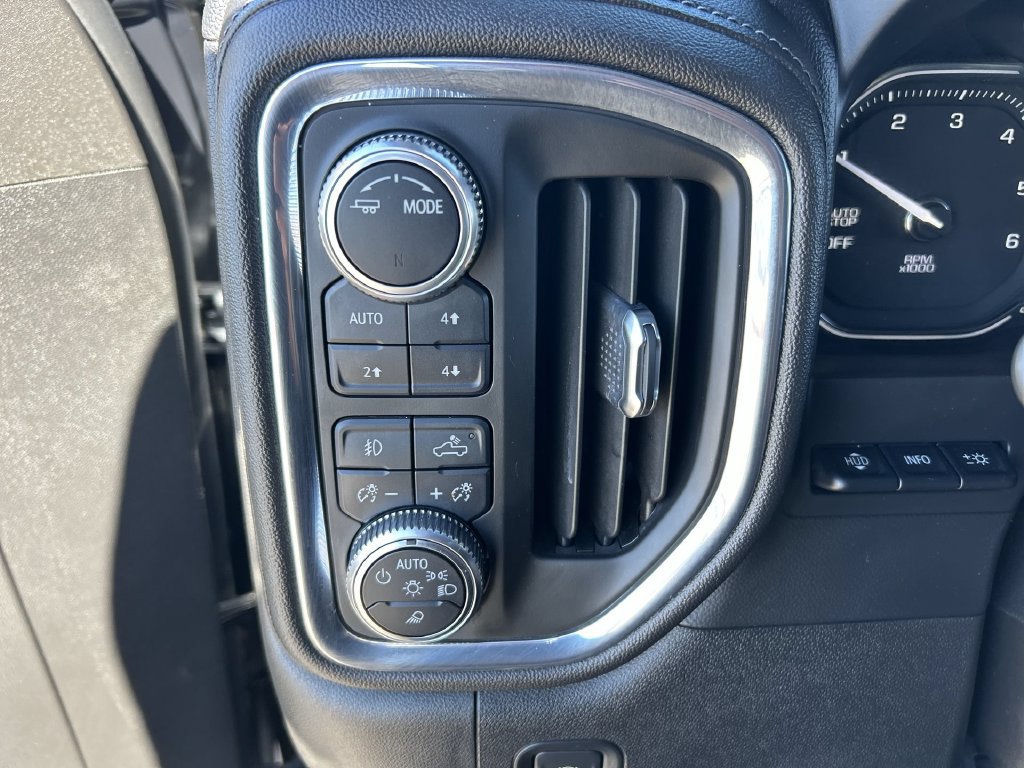 Used 2021 GMC Sierra 1500 Denali w/ Technology Package AWD/4WD image 18