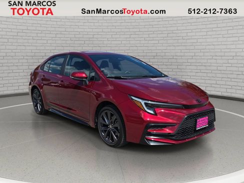 Used 2026 Toyota Corolla SE FWD image 3